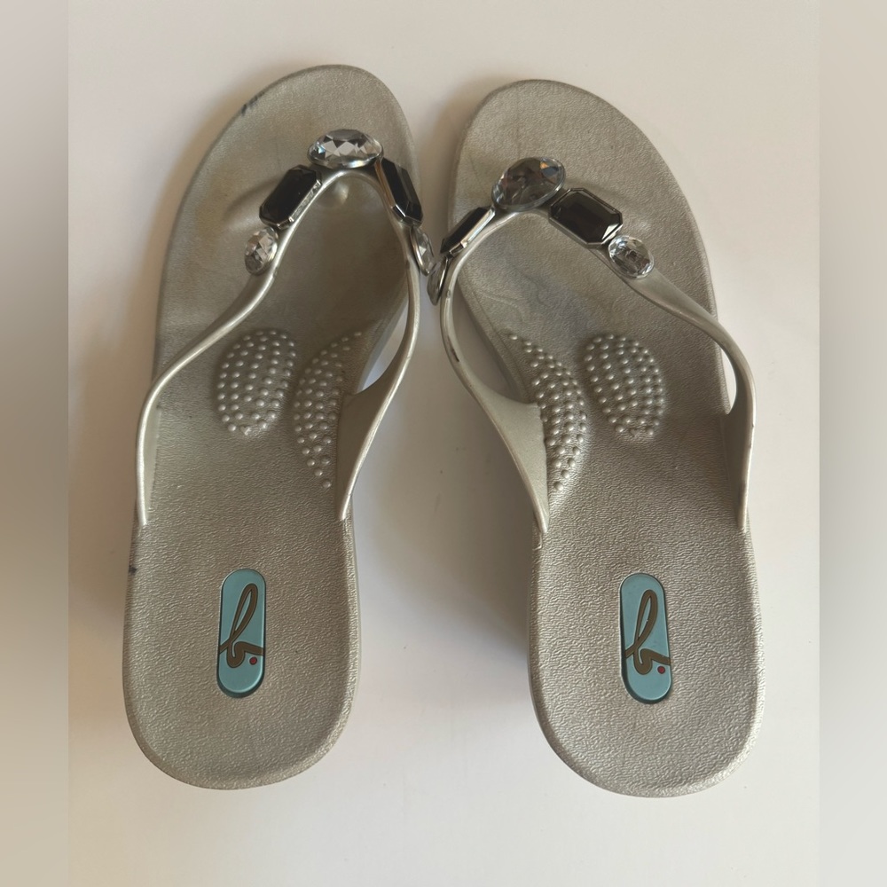 OKA B. OKABASHI FLIP FLOP THONG JEWELED SUMMER BEACH SANDAL PEARL WHITE M/L 8/9
